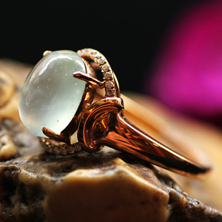 天然缅甸翡翠A货玻璃种白色镶金戒指