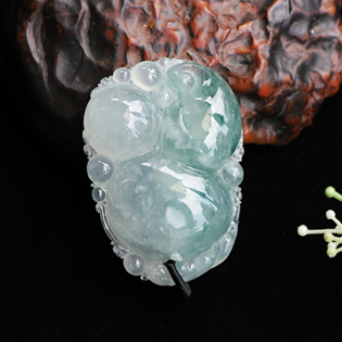 天然缅甸翡翠A货冰种飘蓝花福在眼前挂件